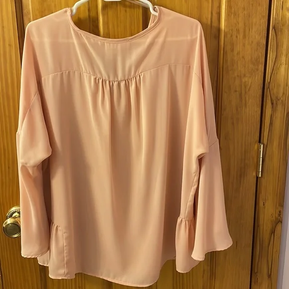 Flutter sleeve top - Picture 5 of 5